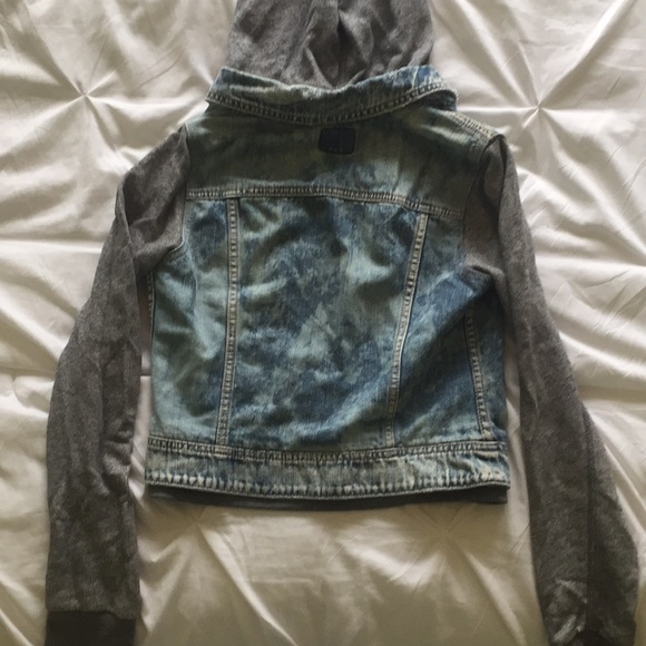 AEO hooded jean jacket - Picture 2 of 4